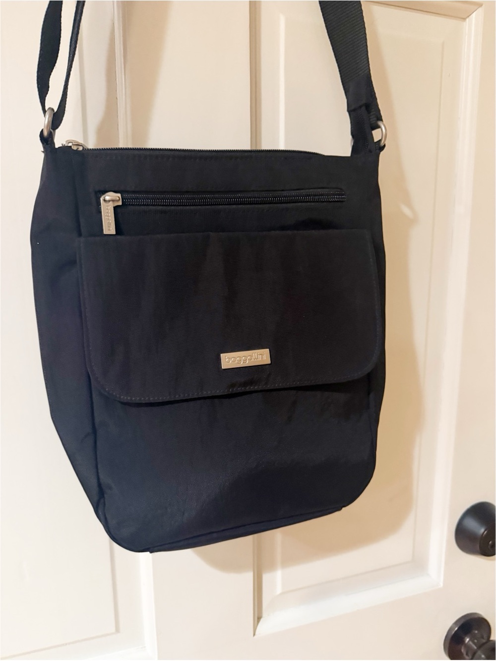 Baggallini Black Nylon Crossbody Shoulder Bag